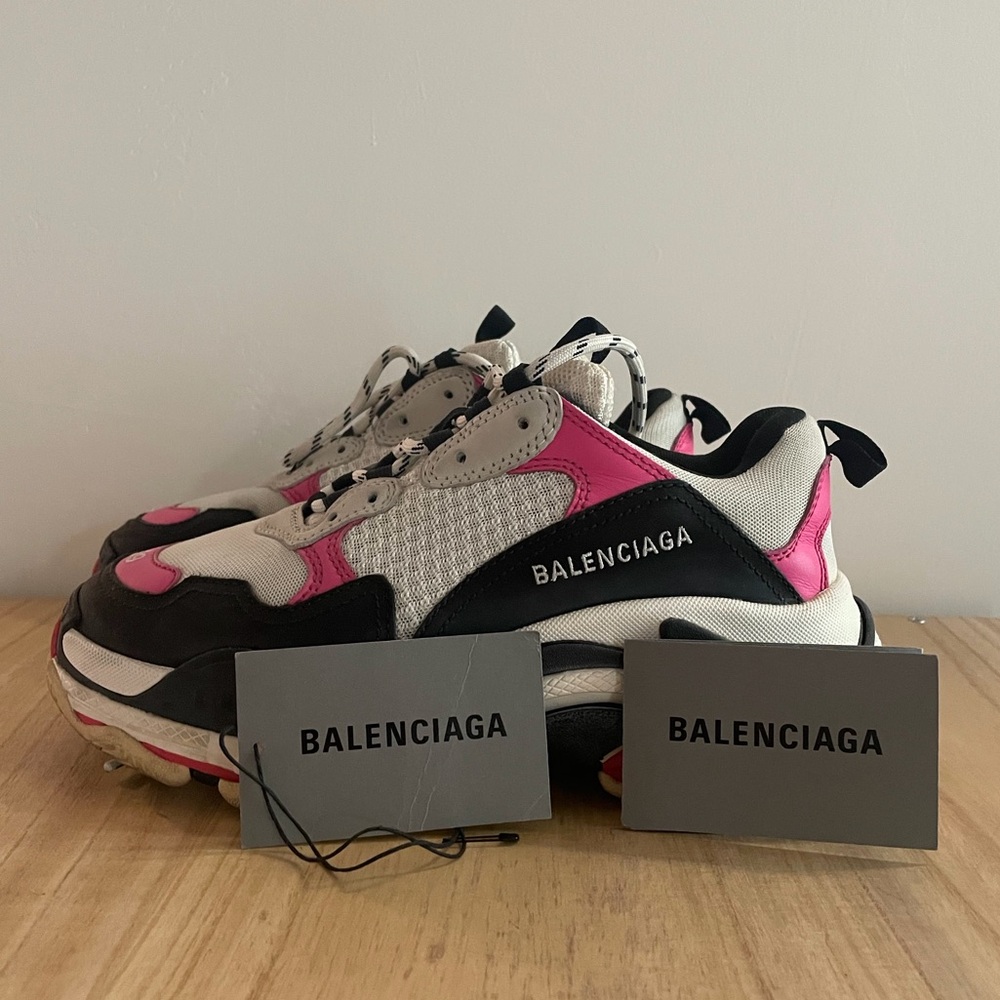 Balenciaga Triple S - Picture 9 of 10